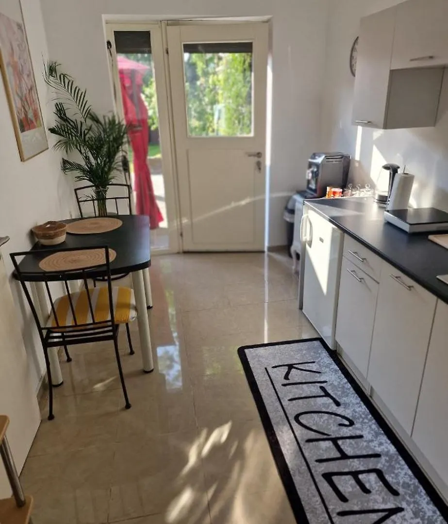 Studio Cozy Avec Terrasse Vilvoorde 0*,  Belgium